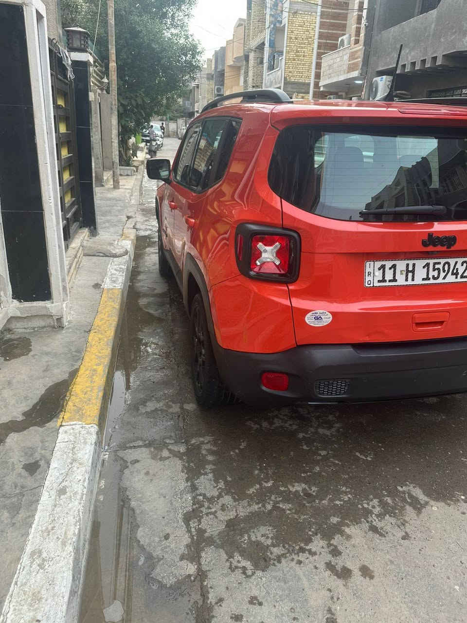 السلام عليكم جيب رانجيت 20امريكي 
حادث جاملغ يسرة وبنيد 
مكينه2400دوش 
رقم بغداد دولي 
ماشيه 85الف كيلو
السيارة نظيفه جدا
عارضها ب135وبيها مجال
مكاني بغداد الشعب 
***********
