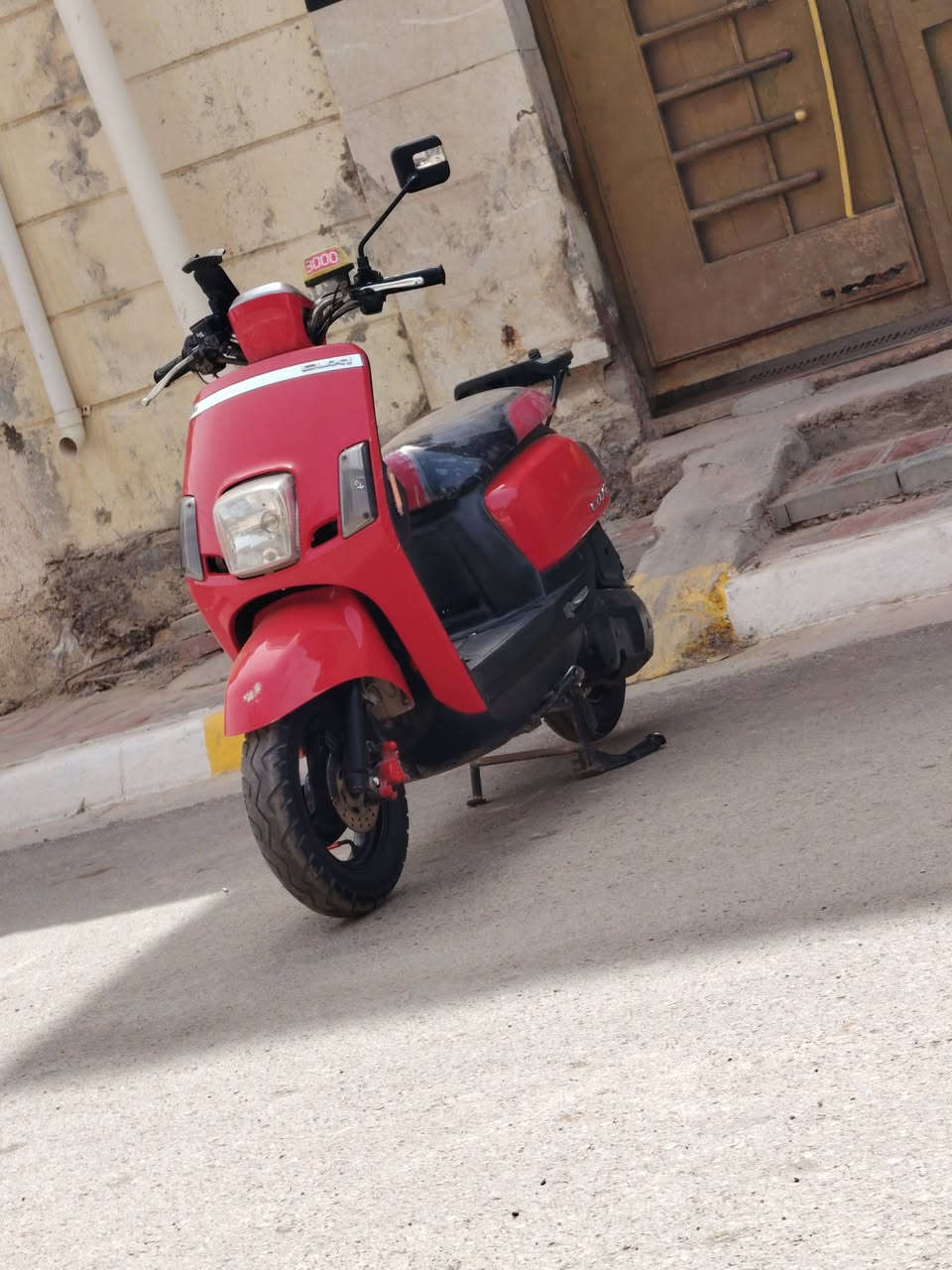 السلام عليكم دراجه بوليس للبيع دراجه حلوه ونظيفه نوزي ما مفتوحه سعر نتصل ***********
