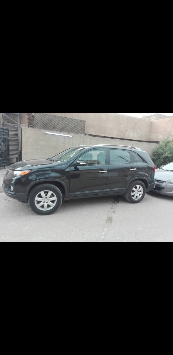 سورنتو للبيع موديل ٢٠١١ لون اسود ٤ سلندر رقم بغداد ماشية ٨٨ الف ميل ٧ راكب سنوية تنتهي بل٢٨
وارد امريكي بيها تبديل بنيد ودعامية ولايت ايمن بدون دواخل و لغود وبدون اي ايرباك طاك كلهن وضع بلادي
٨ ايرباكات وتحكم ستيرن ويل كب وحساس خلفي وكامرة خلفي وهيتر كشنات امامي ٧ راكب 
سعر ١٢٥ ورقة ماكو هيج سعر بس متوازي على بيعتها 
تعال شوف بعينك واقنع بيها 
مكان الغزالية وهذا رقمي ***********
