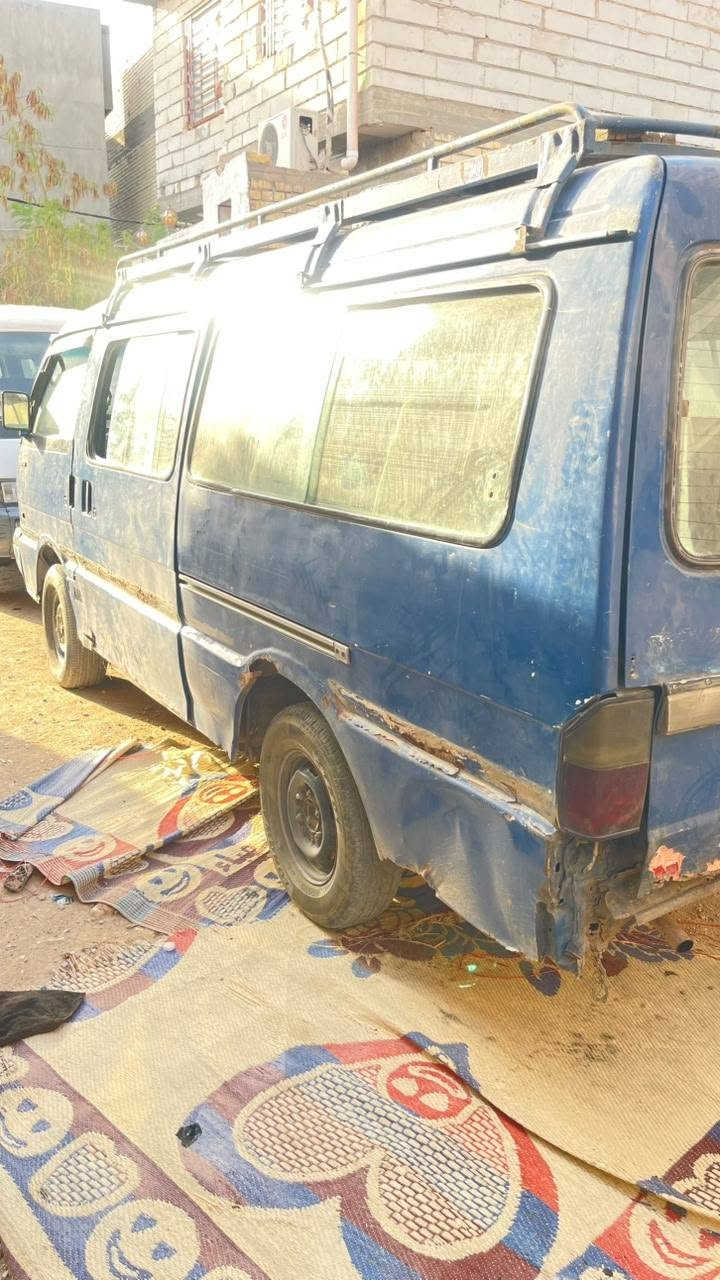 سلام عليكم شباب كيه ماصده 
مديل 1992
رقم بغداد احمر 
مكينه تبخر 
كير اكسن اخير من الله 
صدر باور مشط كله شغال
سلف داينمو جدد باتري جديد 
تريد وكاله تريد مداور
مصفره هيه سياره تدخل كراج خطها حي الحر 
مكاني كربلاء
سعر 17وبيها مجال  
***********
