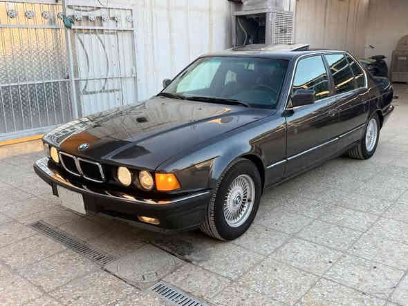 السلام عليكم بي ام دبليو 730  فول مواصفات v8 موديل 94 مكفوله كير مكينه حداديه تبريد تخم تاير كهربائيات ومكفوله من الضربه والتبديل والخياس فقط ضبغ رش اثر جراد  سياره وضع شركه مواصفات خاصه حساسات امامي خلفي مري قلاب بجم عريض كشنات كهرباء وتدفئه دبل ايرباك رقم بغداد مشروع وطني بسمي سنويه ل28  سياره جاهزه مابيه اي نقص علسونر  السعر ٨٥مكان السياره بغداد حي النصر ***********
