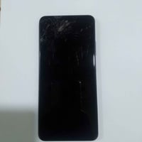 انفنكس سمارت 8 • ٦٤ • شاشة مكسورة