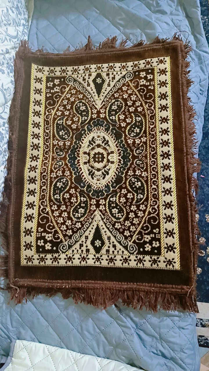 تنور 50 مناسف عدد 9 سعرهم 20 / كاربد 70 الاصلي // ميز بلازمه 45 وسرير 40 وكاونتر 700


**إذا كنت صاحب هذا الإعلان وتريد حذفه لأي سبب، رجاءا أرسل رسالة إلى الدعم الفني**