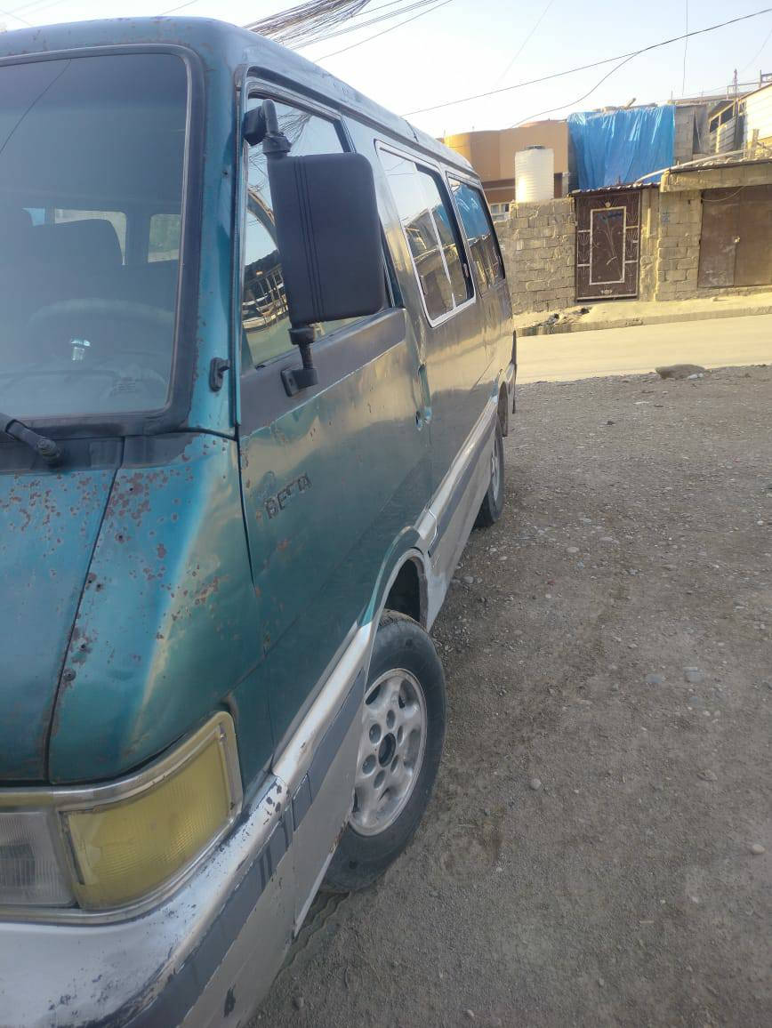كيه: موديل 1994
رقم نينوى  احمر صدامي
شواصي شخط مابيهم
تواير 3/4 ثلاث ارباع فوك النص وايرمنية كلها شغالة اشاير. سكن لايت. كشنات نضيفة دوشمة ارضية جديدة
 المرور والهيئة عليا وينزل من سعر السيارة. شرط التحويل مكاتبه مباشر مع الشرعي الاتصال على الرقم ملاحظه اني مكلف بلنشر  *********** 

***********
