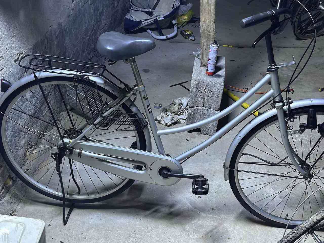 سلام عليكم بيسكلات باله لبيع  اسعار مناسبه تجي وشوف نضافه عنواني بصره كرمه علي *********** تجي تختار تاخذ بيسكل جاهز من تيوب من اي نقص عدد قليل عدي رياضيات عدي طوبه وحساس شنو تريد موجود تريدهن كلهن تريد مفرد تريد جمله شنو تريد موجود اسعار تبدي من ٦٥الى ١٠٠كله واحد اجدد من لخ
