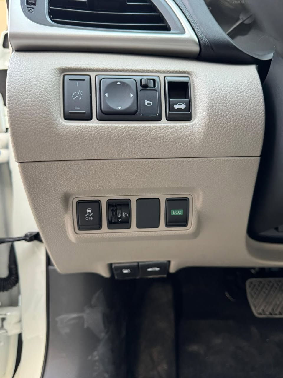 السلام عليكم نيسان سنتره مديل 2025.                                         السياره قبل شهر ونص من ماخذها مكفوله كفاله عامه
ماشيه 9 الف
تجي فتحه وشاشه 
مكاني بغداد الشعب
السعر 145
***********
