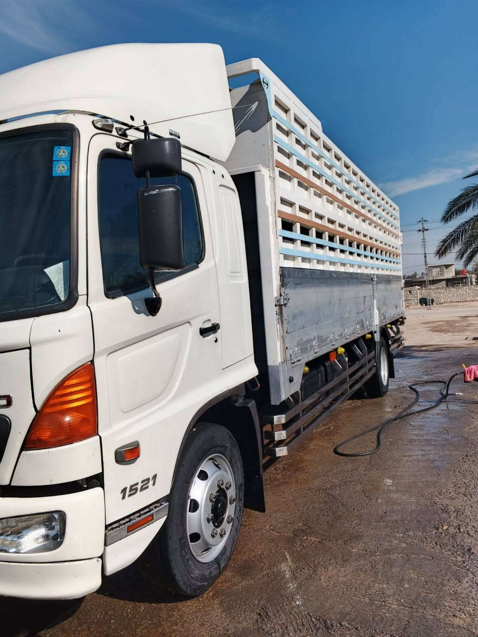 هينو ماليزي يسره بلادي موديل 2021 فحل ثماني براغي شاصي عريض محسن سايد بريك هواء تخم تاير جديد للاستفسار اتصل على الرقم ***********
