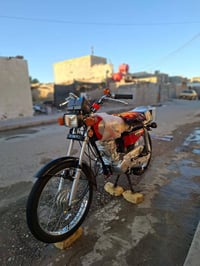 دراجه للبيع اوراق مديل ١٧ تعمريها ٢٥ سعرها ٩٠٠ وبيها مجال وهذا رقمي ٠٧...