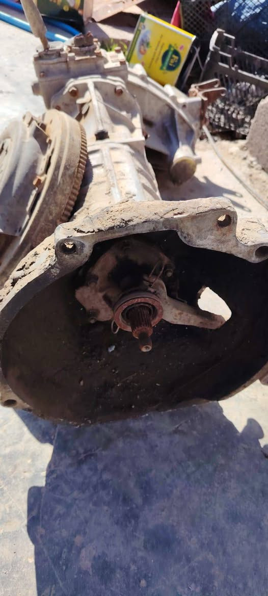 السلام عليكم
كير بشرط مال باجيرو مستبوشي نضيف 
السعر خاص 
رقم الهاتف ***********
