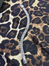 اساور فضة • ٥٦غ • حي الاعلام بغداد