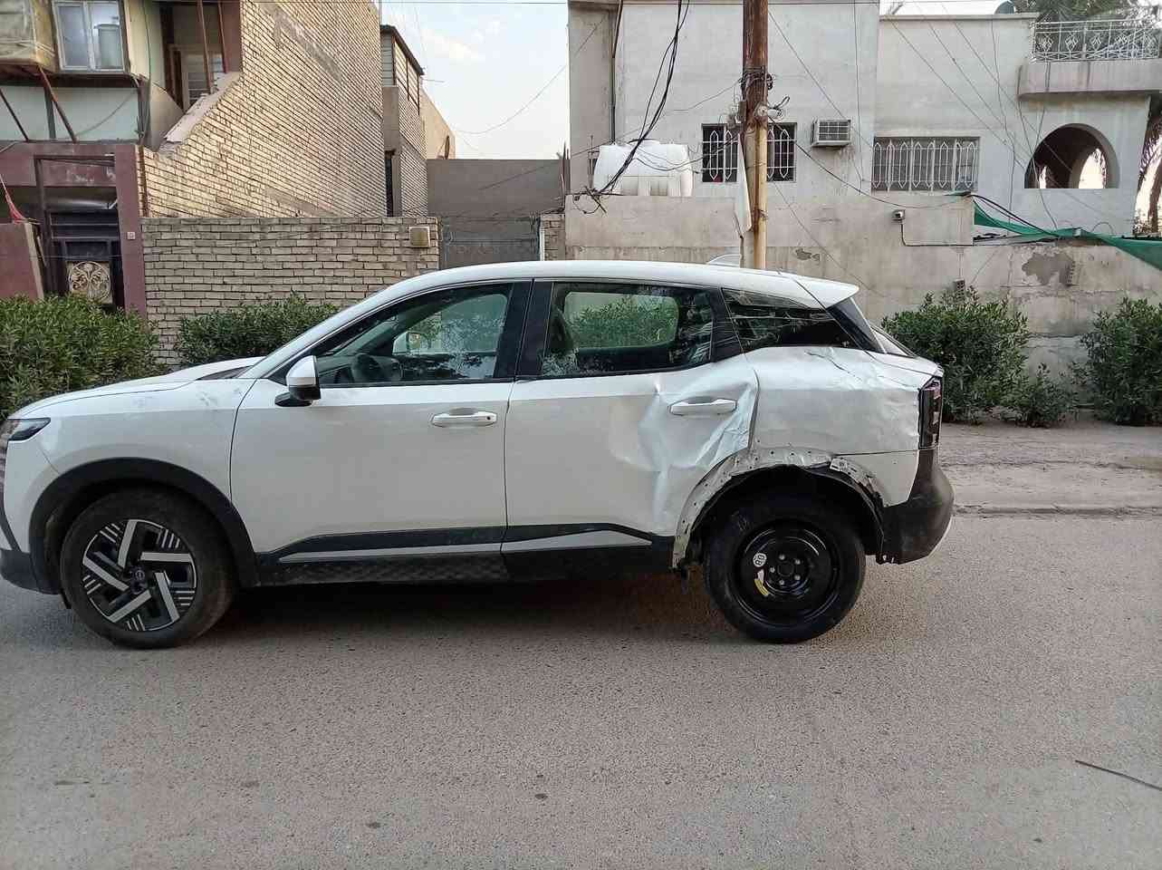 سلام عليكم سياره نيسان كيكس مديل2025موصفات خليجي شركه سور ضمان شركه سياره ماشيه الف فقط سياره زيرو سياره فول ماعده لبنرامه بيعها عله حادثها لاتصال عله رقم*********** سعر175وبيها مجال
