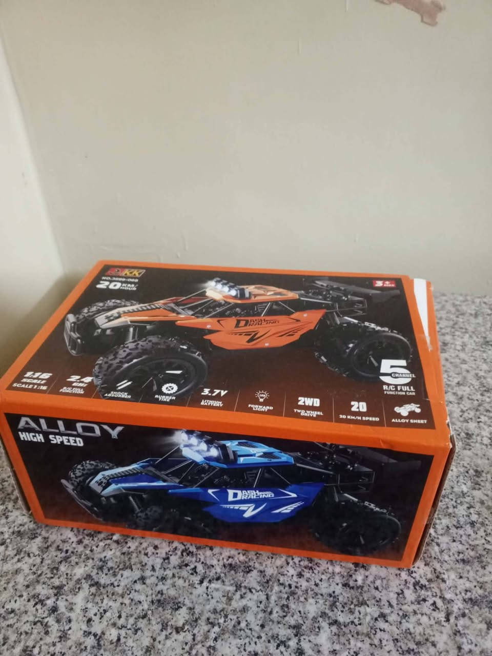 سيارة جبلية كنترول سرعتها القصوى25 كم/س مزوده باربعة اضوية اناره قويه تحتوي على ممتص الصدمات( دبلات) والاطارت ربل


**إذا كنت صاحب هذا الإعلان وتريد حذفه لأي سبب، رجاءا أرسل رسالة إلى الدعم الفني**