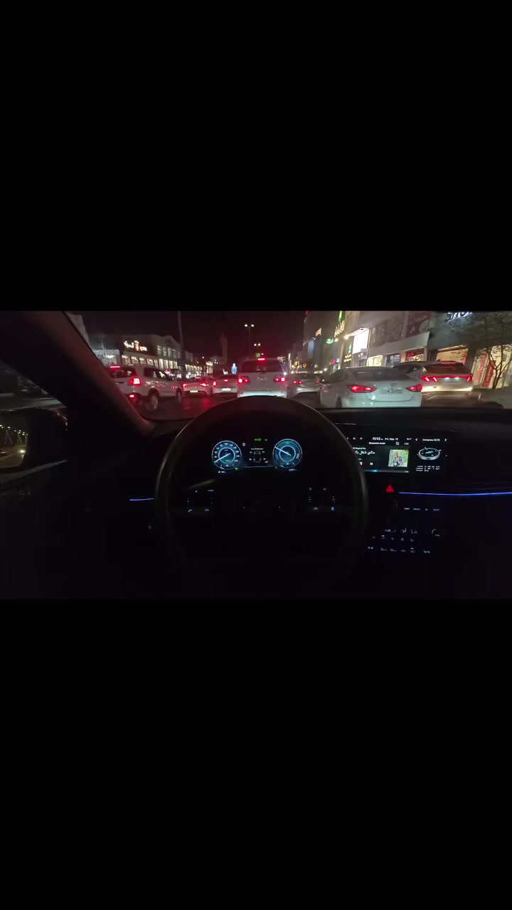 حادث السياره كما موضح في الصور والفيديو فقط مقدمه البنيد معدله بارد حتى بدون ما ينفتح البنيد يعني السياره كفاله عامه وبدون ايرباك.
حادث السياره كما موضح في الصور والفيديو فقط مقدمه البنيد معدله بارد حتى بدون ما ينفتح البنيد يعني السياره كفاله عامه صبغ وتبديل وفتح وبدون ايرباك.

السياره بيها تخم تاير جديد كامل للاخير

ما مشتغل اي گلوب اعطال بلديشبول وحجر بيئه مكفول 

مواصفات السيارة

_______________

للبيع Hyundai Elantra Hybrid 2023 فل أوبشن ✨

🔹 موديل 2023

🔹 محرك 1.6 بنزين + نظام هجين Hybrid ♻️ اقتصادي جداً بالوقود

🔹 كير أوتوماتيك دبل كلج ⚙️

🔹 ثلاث وضعيات قيادة (سبورت / ايكو / نورمل) 🏁

🔹 داخل جلد أبيض فاخر 🤍

🔹 مقاعد أمامية كهرباء مع ميموري 💺

🔹 تدفئة وتبريد مقاعد ♨️❄️

🔹 تبريد منفصل خلفي 🌬️

🔹 عدادات ديجيتال كاملة 🖥️

🔹 شاشة كبيرة تدعم Apple CarPlay 📱

🔹 نظام صوت Bose العالمي 🎶

🔹 إضاءة داخلية متعددة الألوان 🌈

🔹 كامرة 360 درجة 📸

🔹 حساسات أمامية وخلفية 📡

🔹 حساسات جانبية 📡

🔹 رادار أمامي وخلفي وجانبي 🚨

🔹 قيادة ذاتية (تحديد مسار + تثبيت سرعة) 🛣️🚗

🔹 مثبت سرعة ذكي 🚗

🔹 مانع تصادم أمامي مع توقف ذاتي 🛑

🔹 مانع تصادم جانبي ⚠️

🔹 تحذير خروج عن المسار 🛣️

🔹 نظام النقطة العمياء 👀

🔹 بصمة أبواب وتشغيل 🔑

🔹 دخول ذكي ✋

🔹 تشغيل عن بعد 🔄

🔹 صندوق ذكي يفتح عند الاقتراب 📦

🔹 شحن موبايل لاسلكي 🔋

🔹 مرايا كهرباء  أوتوماتيك 🪞

🔹 جنوط ألمنيوم قياس 17 🛞

🔹 نظام Auto Hold 🅿️

🔹 بريك ABS مع ESP 🛑

✅ السيارة بحالة ممتازة جداً وجاهزة للفحص بأي مكان

📞 للاستفسار التواصل على الخاص

***********

***********

السعر 164 💲 💵 💰
