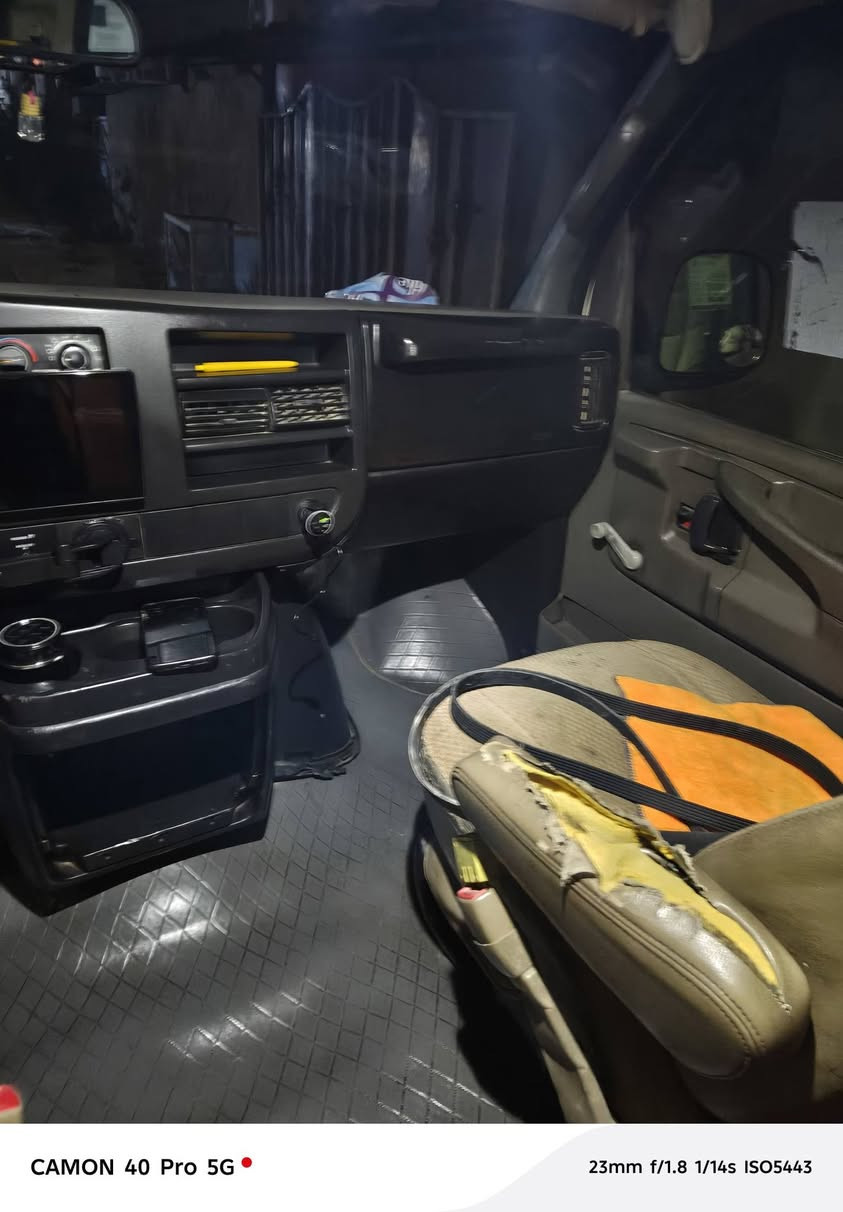 البيع سفان 2008 محرك كير جاهزات جاهزه من كلشي وين حداديه جيده  وين ماتريد  طلع بيه رقم بغداد راعيه موجود مكانه بصره وراعيه في بصره  ليمته ماتريد تحول رقم مشروع وطني  سعره 85 وبيه مجال ***********
