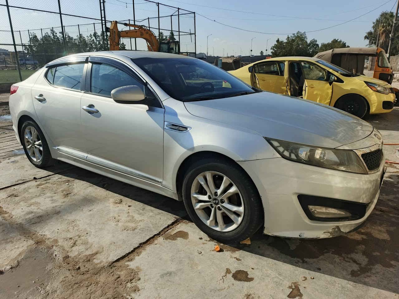 سلام عليكم K5مديل2013بيه صبغ هلال ولكصه مال صدول سياره جاهزه مكينه صار فتره شاده كير جديد مكاني بغداد سعر 115بيه مجال رقم بغداد الماني***********
