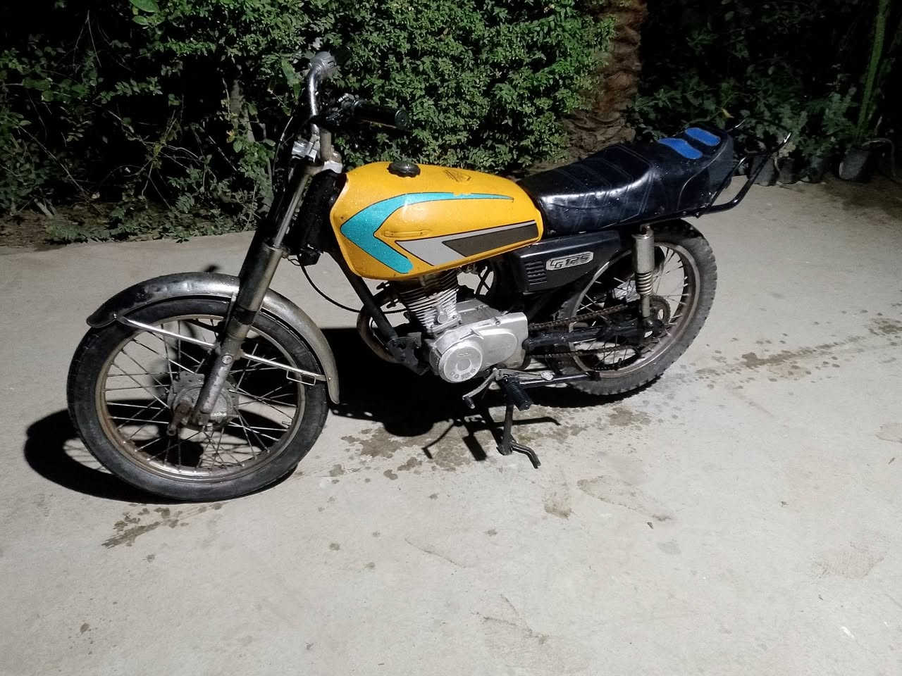 سلام وعليكم للبيع دراجه  درجه 4 كير  . ..كلك ... شلعه ومعدل تشك الكاع السعر 250 وبيه مجال قليل  مكان كربلاء طريق الحسينيه الكنطره البيظاء. ***********
