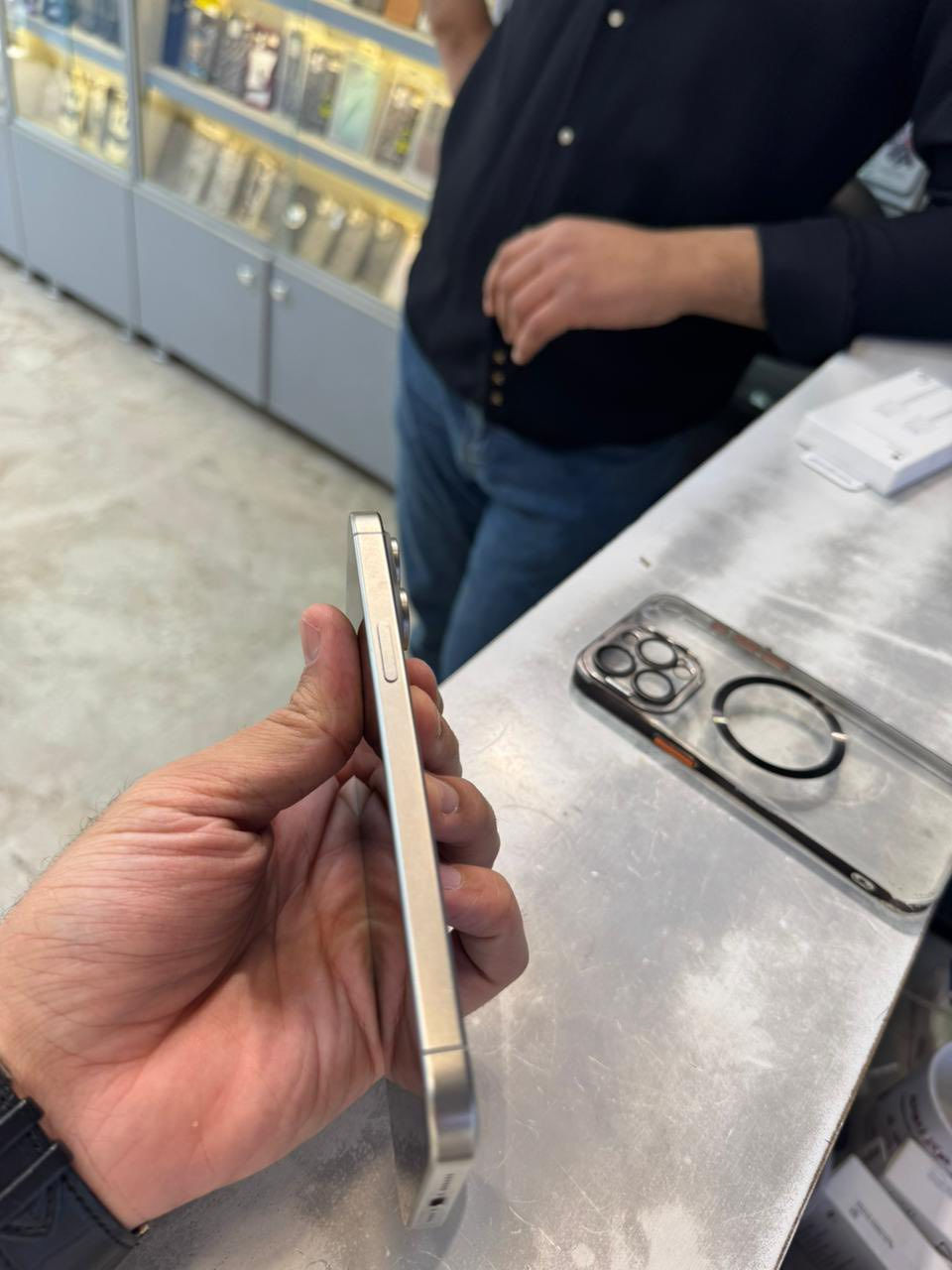 السلام عليكم
ايفون 15 برو ماكس نظيف لوك  شخط ما بي  بطاريتة 

85🔋 

اريدة مراوس وية 17 عادي  الي عندة يراسلني عل خاص
بطارية وكيبل اصلي كلة موجود ومطابق


**إذا كنت صاحب هذا الإعلان وتريد حذفه لأي سبب، رجاءا أرسل رسالة إلى الدعم الفني**