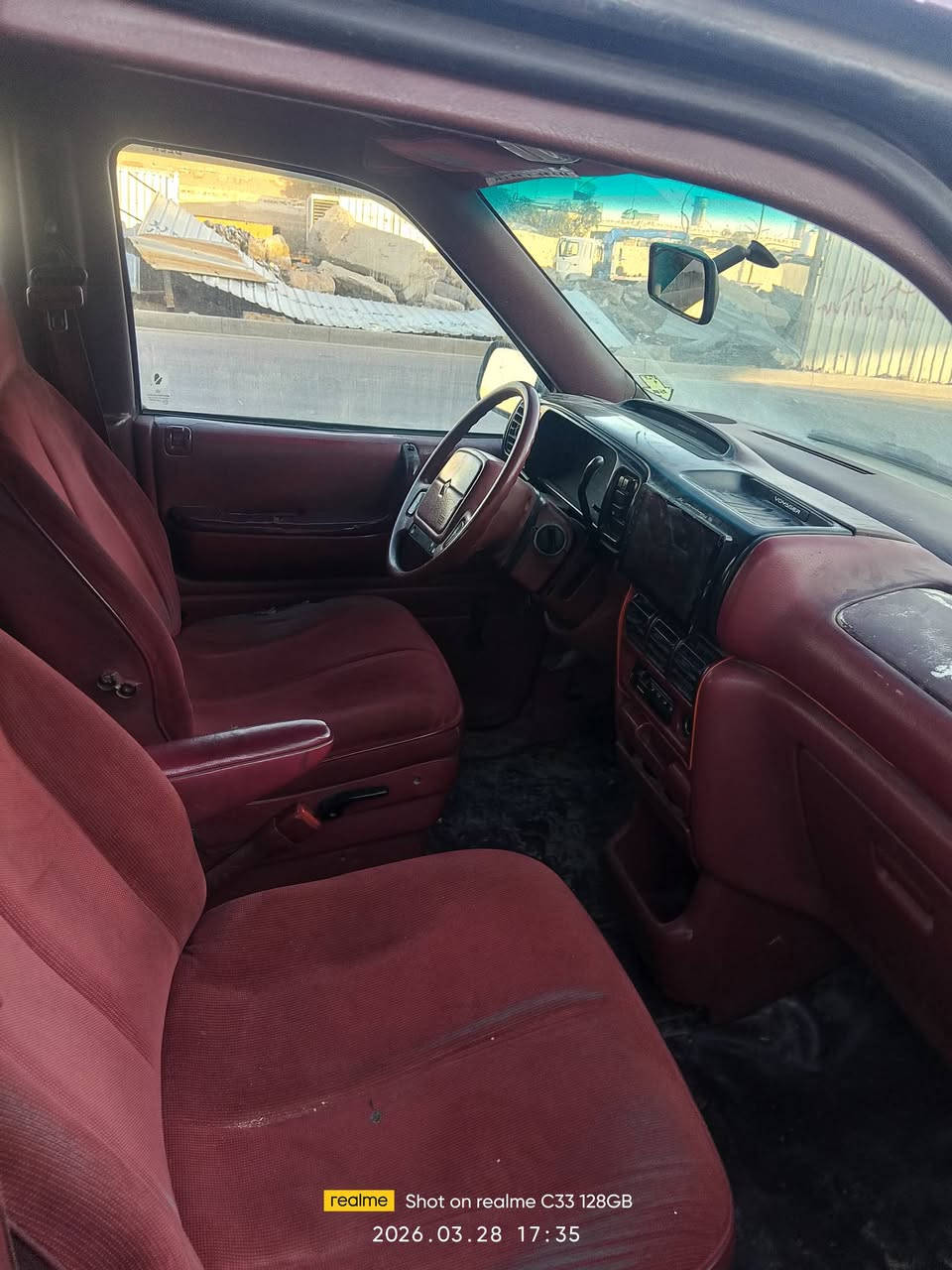 السلام عليكم دوج كرفان  7راكب موديل  96كير اوتو تعليك المحرك جيد جدا عل فحص هوه والكير.. مشروع وطني اخوان اني مكلف بل النشر فقط الاتصال على هذه الرقم***********سعره ٤٢وبيه مجال السياره موجوده ب بغداد كراده
