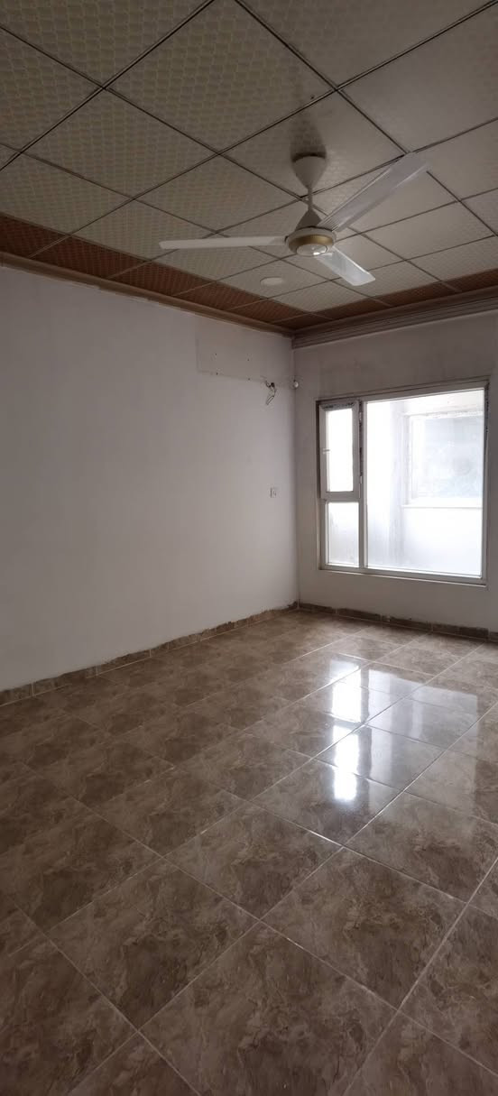 شقة للايجار 150 الف
غرفتين ومطبخ وصحيات
للاستفسار
***********
***********
***********
***********
