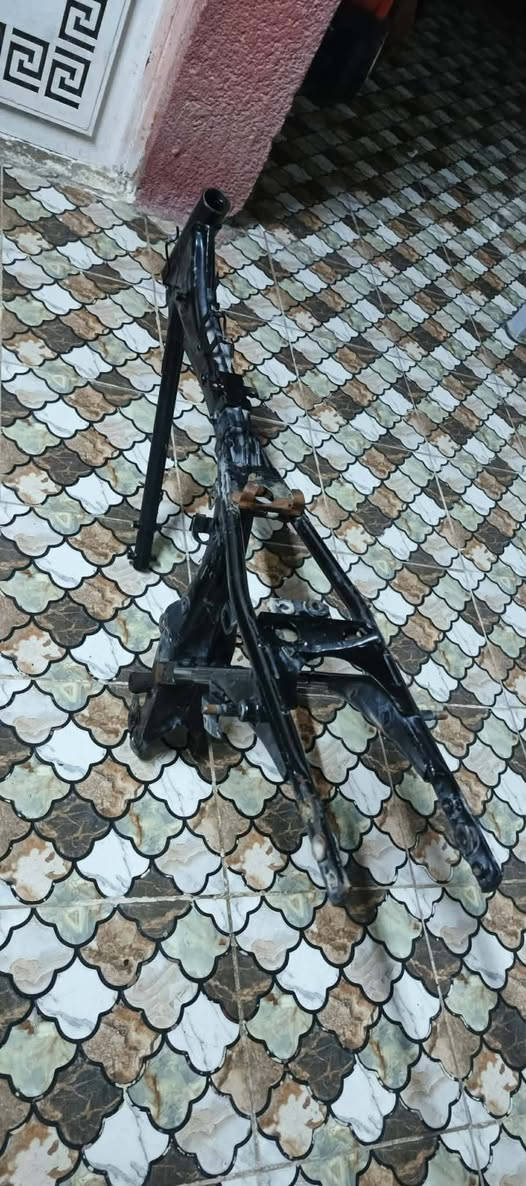 سلام عليكم شباب شاصي للبيع موديل 23 اوراق ستنساخ ***********
