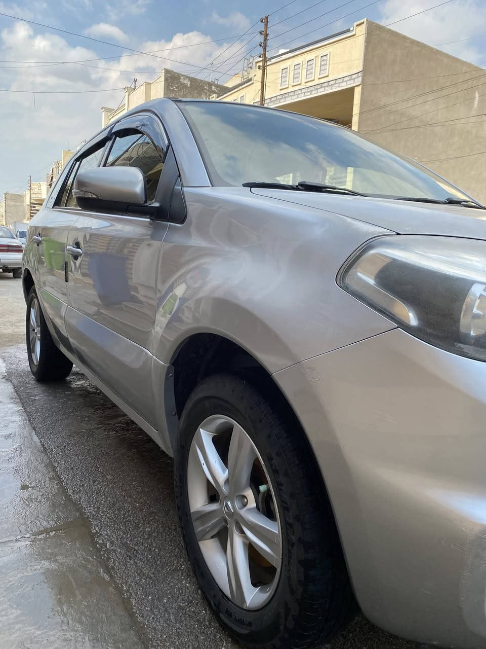 للبيع
رينو كوليوس فور ويل تحكم
موديل ٢٠١٣
سنويه صاقطه
بدون صبغ فقط جراد قليل 
سونار موجود 
ماشيه ١٩٦الف 
كير محرك تبريد مكفول
تخم تاير جديد 
يرادله ترتيبات للصدر 
لايت زنون 
تحويل ثاني يوم مكاتبه مروريه
مكاني بغداد كفائات السيديه 
السعر ٨٥وبيه مجال ماجاوب خاص سونار موجود 
الشراي يتصل ***********
