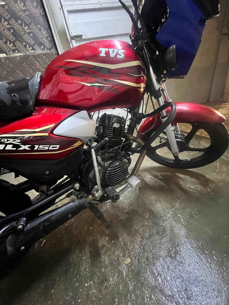 السلام عليكم تي في اس  للبيع  بدون اوراق  بيهه شويه نقوصات خابرني وافهمك عليهه السعر 650 وبيهه مجال *********** بغداد المنصور
