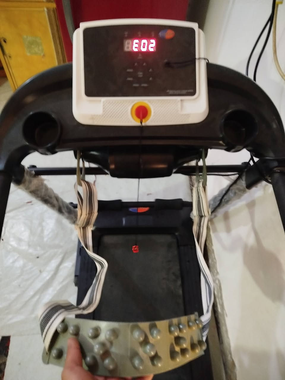 جهاز جري للبيع ماركة House Gym
جهاز يتحمل وزن 120 كيلو قبل 3اشهر اخذتة 425 الف وكالة
جهاز عطل بلكارت يقرة بشاشة E02 
سعر حاليا 150الف قفل مكاني بغداد الزعفرانية شارع الكهرباء 
***********

