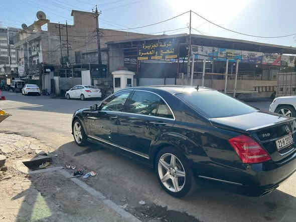 السلام عليكم مرسيدس بنز موديل 2007 محرك ستة سلندر باب طويلة السيارة فول رقم سليمانية بسمي بيها ثلاثة قطع تبديل ومصبوغات بيع او مراوس حسب القناعة العنوان بغداد ***********
