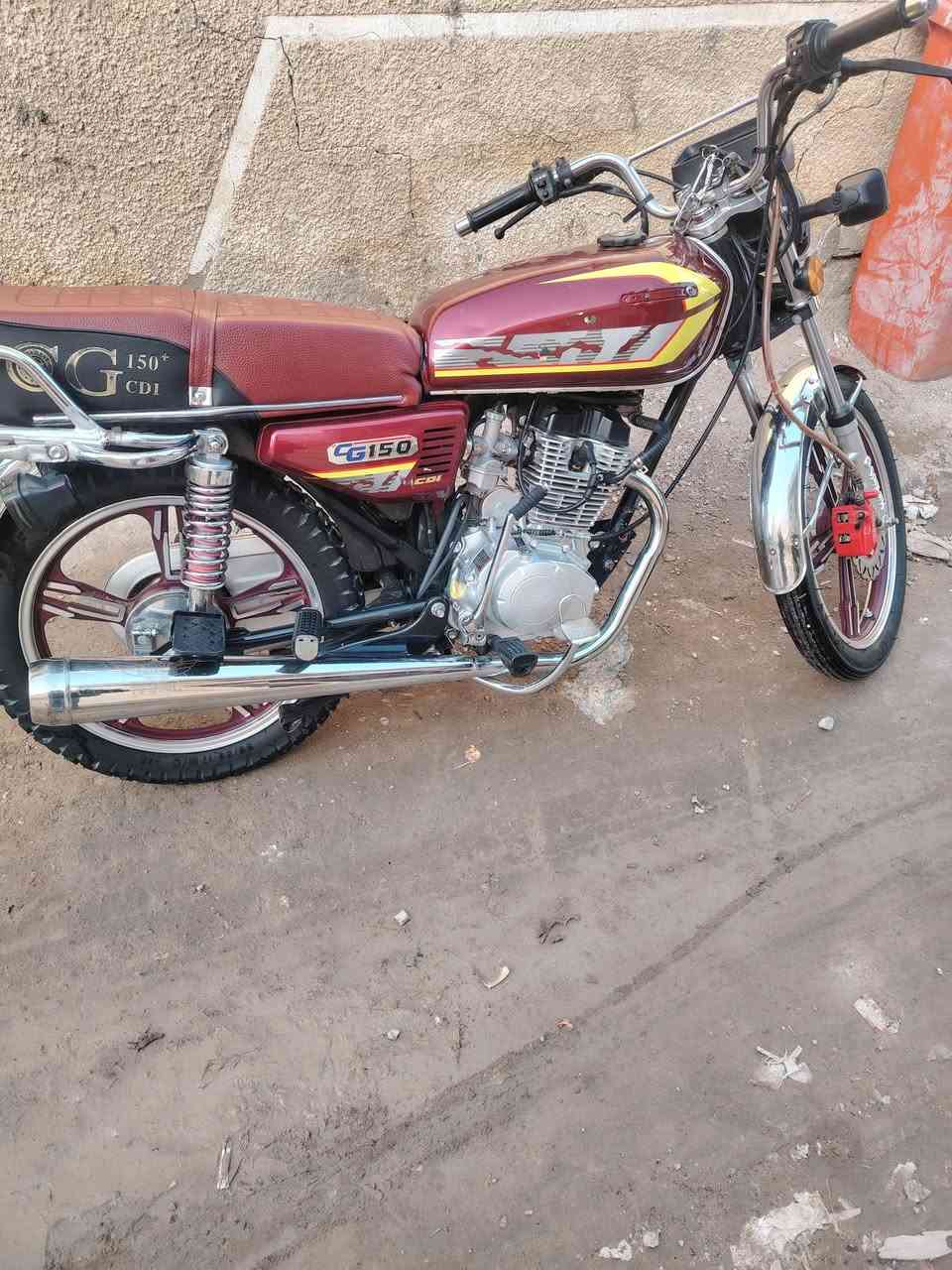 سلام عليكم ورحمة من رخصت الادمن دراجه خمسه كير موديل ٢٤ مكينهاا كفالهاا سبانها ماممدود عليهاا اي نقص ماكو مكان بغداد قريب عله شعب السعر 650 وبيها مجال


**إذا كنت صاحب هذا الإعلان وتريد حذفه لأي سبب، رجاءا أرسل رسالة إلى الدعم الفني**