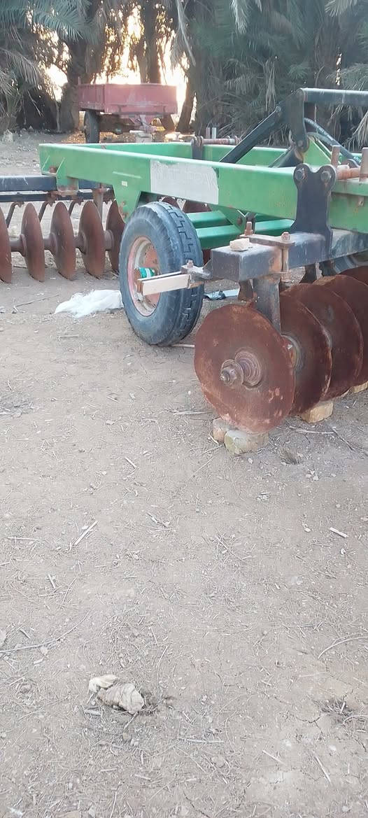 سلام عليكم دسك لبيع حجم 24 مكفول شرط شغل مكان واسط قضاء الحي سعر 5 وبيه مجال لشراي يتصل على الرقم ***********و***********
