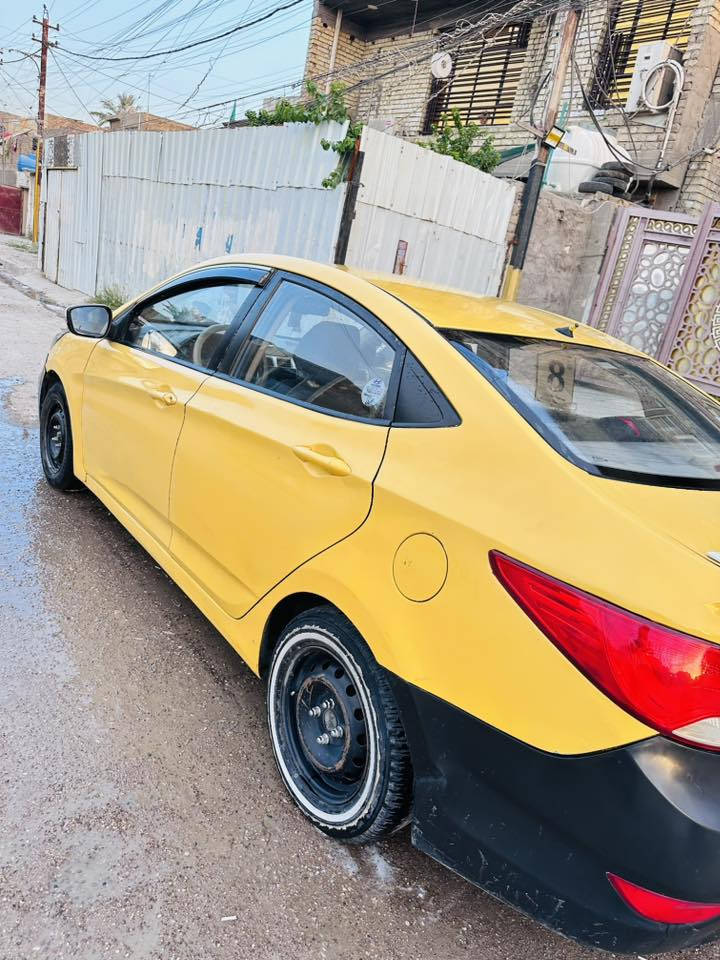للبيع اكسنت ٢٠١٥
خليجي 
محرك1600
صدر جديد 
تبريد شغال
بيها طخه مصلحه عوزه بس صبغ مثل ما واضح بالصوره 
رقم بغداد سياره بسمي 
السعر 75 بيها مجال 
مكاني بغداد العبيدي استفسار ***********
