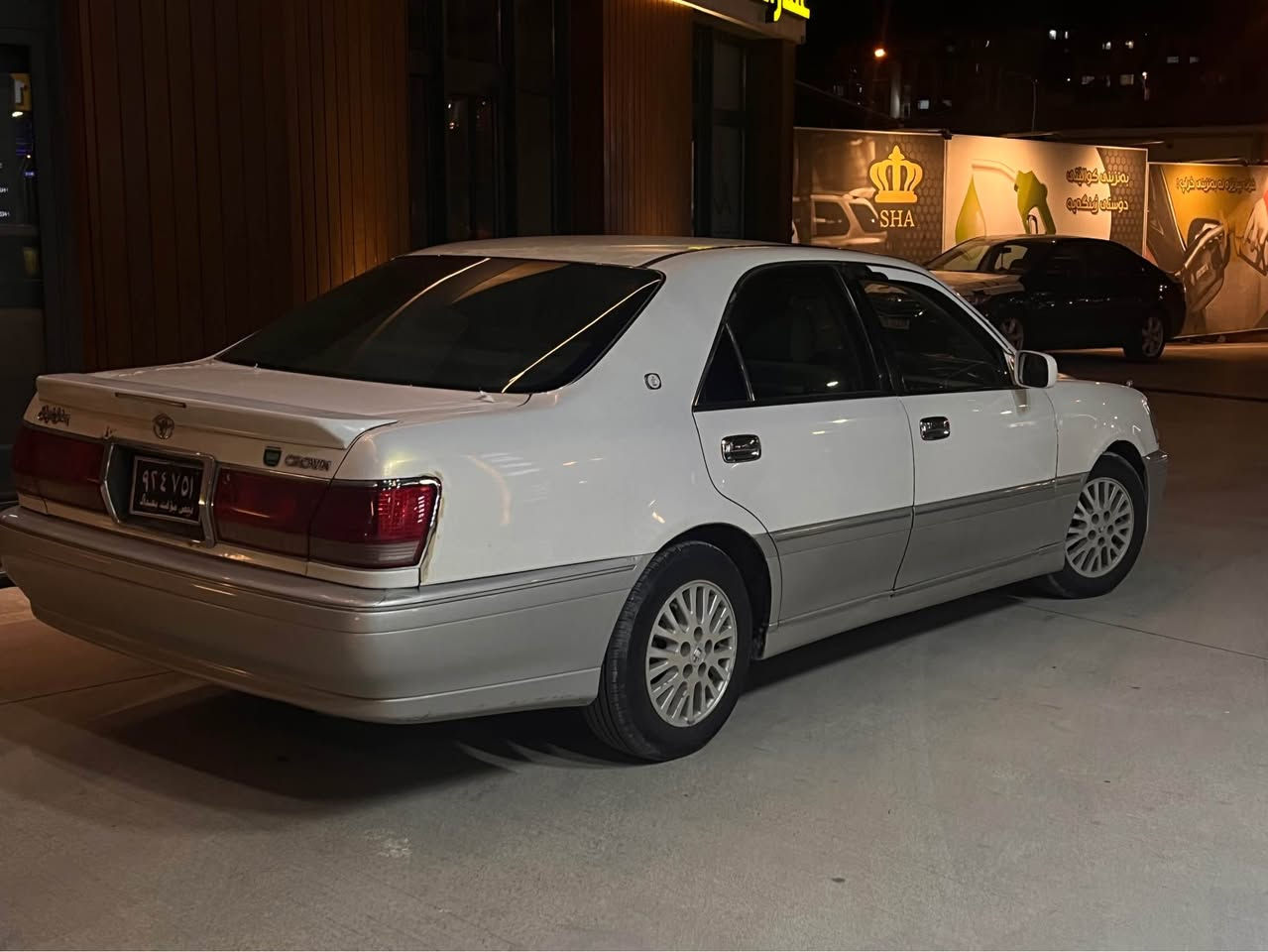 مەلیکە موسسس . ٢٠٠٣ کریستاڵ d4 بچوک ناو زەرد . هەموو شتێک لە ڕەسمەکان دیارە ماڵی دۆستە بێ مەسرەف بێ تەقەو ڕەقە کامل مەسرەف. دەعمو لێدراوی نییە سەقف و حیزام بەشەرت  سوکان و لێخوڕینی ڕەقەم یەک. سعری کۆتای ٤٤ گەڵا . ***********. مشتەری تێلکە مەجالی کۆمێنت و چاتم نییە❤️ السليمانية, العراق
