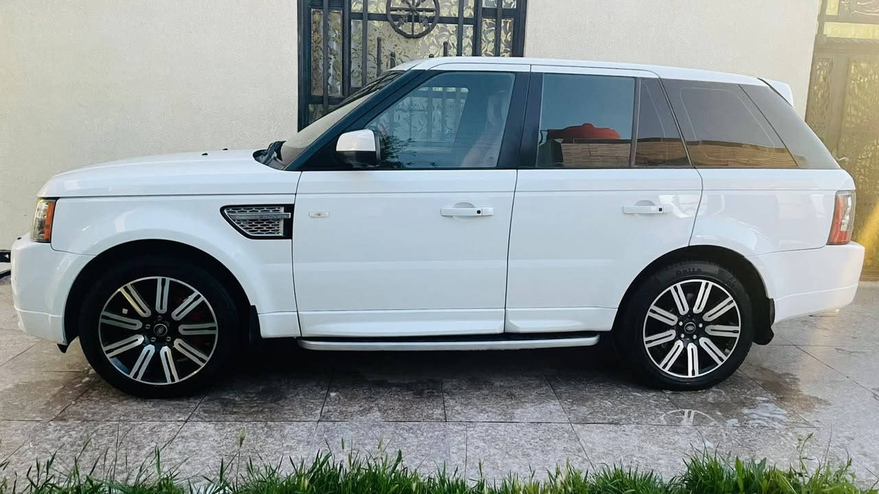 السعر ب140
رانج روفر نظيفة بمعنى الكلمة

 موديل 2012 خليجية 
فول مواصفات مكينة 8 سلندر سوبر جارج 

مكان البصرة 
***********
