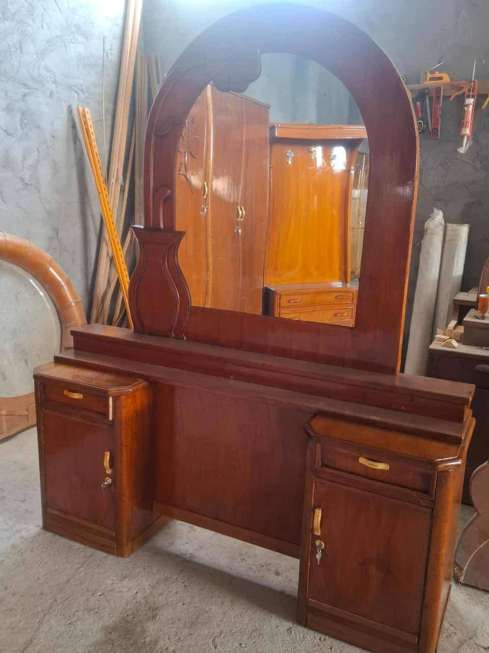 السلام عليكم  غرفة للبيع للاستفسار الاتصال على الرقم ***********
