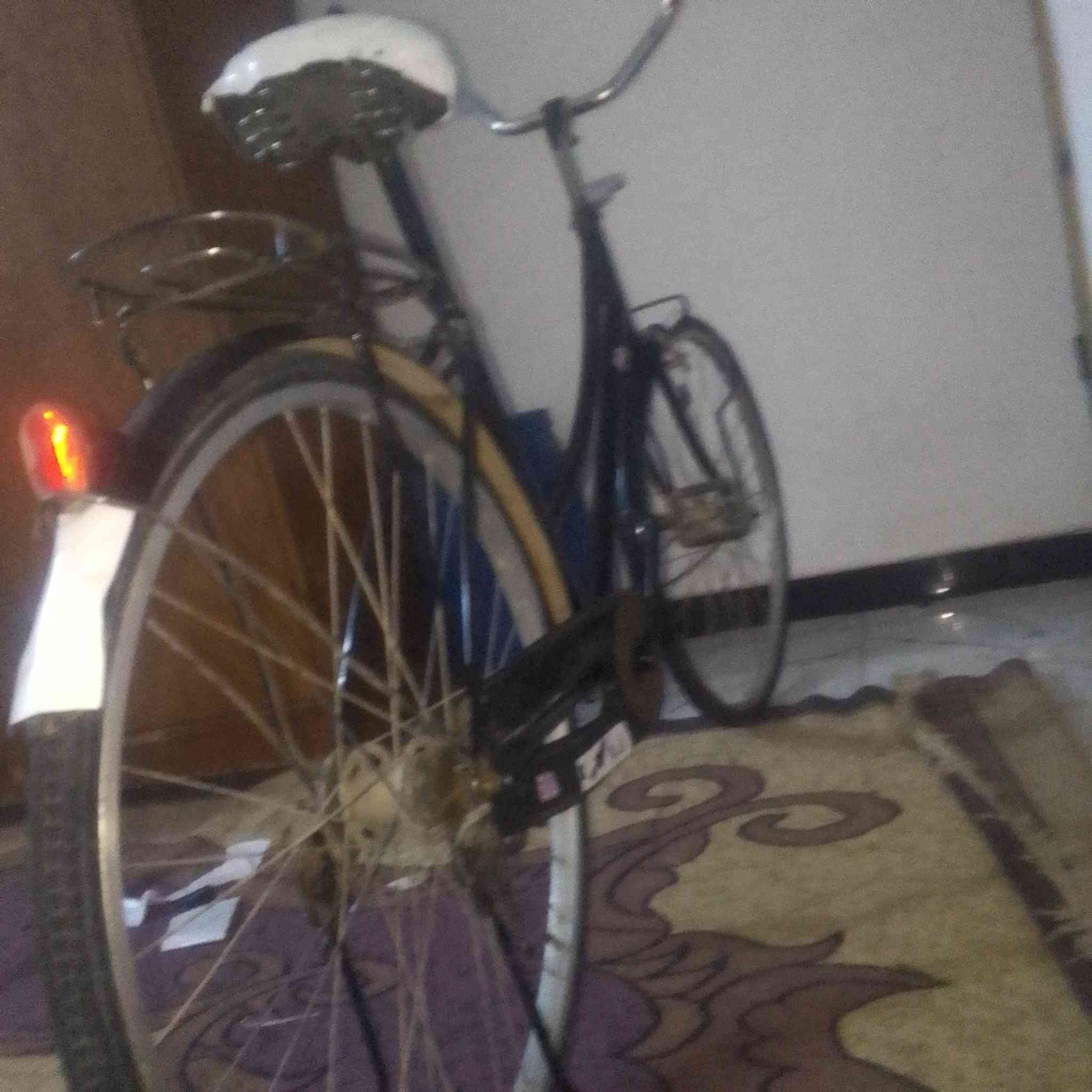 سلام عليكم ورحمه الله وبركاته اخواني باسكل حجم 27 بالة كفالة عامة سعر 50 وبي مجال للشراي *********** أو تعال خاص مكاني سبع البور شارع الالف
