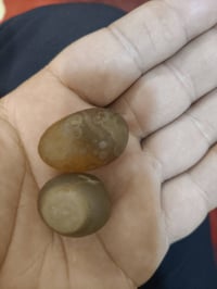 عقيق خام • حجر كريم