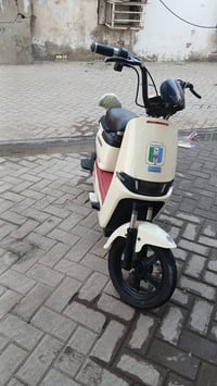 دراجة شحن حجم ١٤ كلشي شغال بيها 07742965040