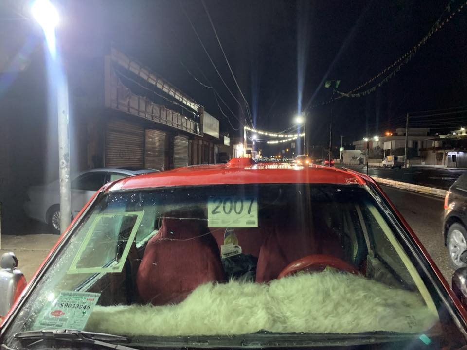 سەرەتا بەناوی خوای گەورەو میهرەبان گۆناو مۆدیل 2007  بەشەرتی گێرو مەکینەو عەکسل چوار جام کارەبا چوار تایەی باش مەنەفێستی عەسلی لەگەلە سەیارەیەکی زۆر تندوتۆلو بێ تەقەو رەقەیە کامل کارەبای مەزبوت بەرگە درگاو بەرگە کوشنی سەیارەکە یەک چەمەلەخی پێوەیە کامل بۆیاخ کراوە بۆ جوانی بۆ سعر ***********
