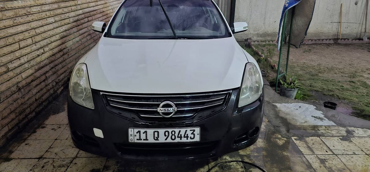 السلام عليكم.
نيسان التيما 2011

ابيض صدفي بغداد بسمي

قماره. طاير صبغ. بدون ضربه او شي 

بسبب لفاره 
بدون حادث. بجم. او خلفي 
او تكم او لغود او شواصي
طخطخات 
جاملغات خلفيه 
مكان بغداد

لسعر٧٢

تفاصيل. اكثر 

***********
