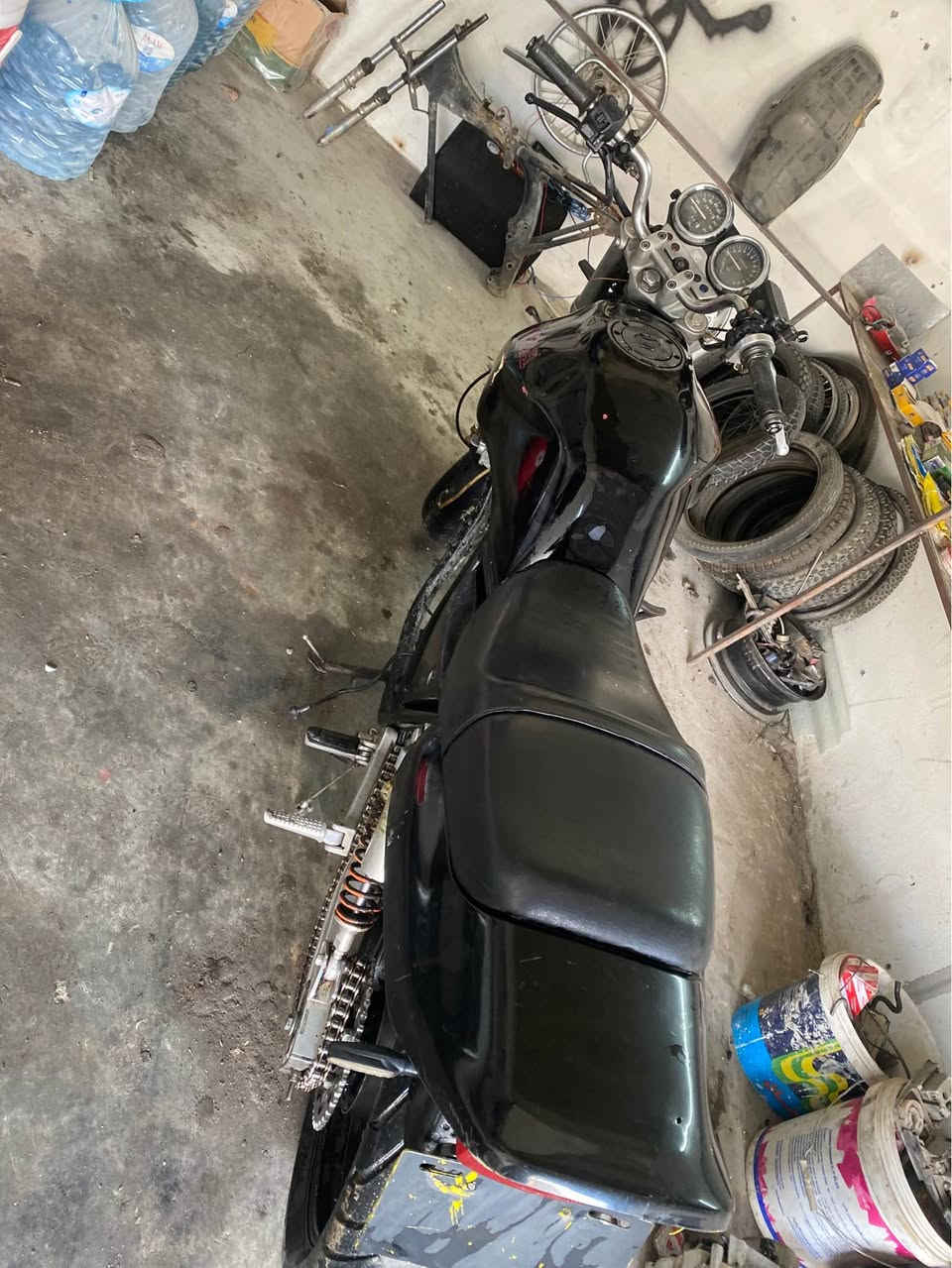 سه ره تا به ناوي خوا
Cb400
هه موگياني به شه رت به سمه كينه كه ي سه وتي ياتاقي تيايه 
تايه بوتايه به شه رت 
كاره باي هه موي مه زبوته 
موديلي١٩٩٨
٦گه لاو مه عامه له مشته ريت چاتكه يان 
*********** السليمانية, العراق
