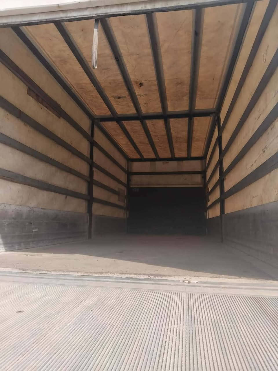 السلام عليكم سياره اتيكو موديل 2015 للبيع فول مواصفات سياره ابلاديه على وضع شركه مكينه سته ثمانيه برقي تخم تاير باب جك سياره جديده بمعنى الكلمه للستفسار اتصال على رقم *********** مكان سياره بغداد
