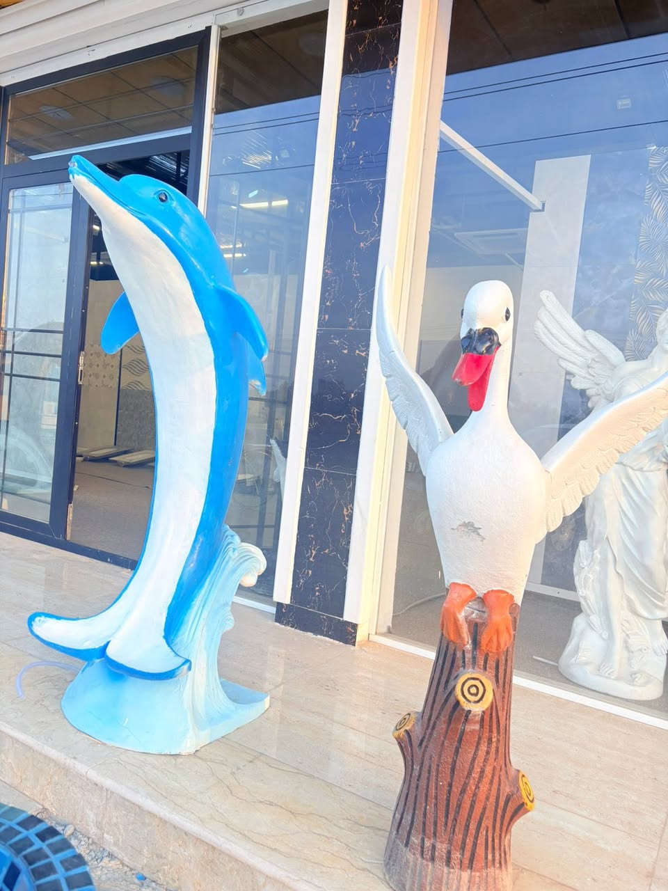 الابداع يبدأ من شيئ اسمه الذوق🌹
والجمال ينبع من الروح🌾 
عن ترتيب وجمال الحدائق نحدثكم ياسادة  😍 لأننا نهتم_بكم_محبينا  نحن نسعى دائما لتوفير كل ماتحتاجه الحدائق.
نافورات بكافة الاحجام والقياسات والانواع دولفينات و ملكانات مريم و وحيونات و نافورات مرمر 
العنوان : ديالى - المقدادية - شارع العام - مقابيل قرية الحساوية شركة الواحة للسيراميك 
للاستفسار 
***********
***********
