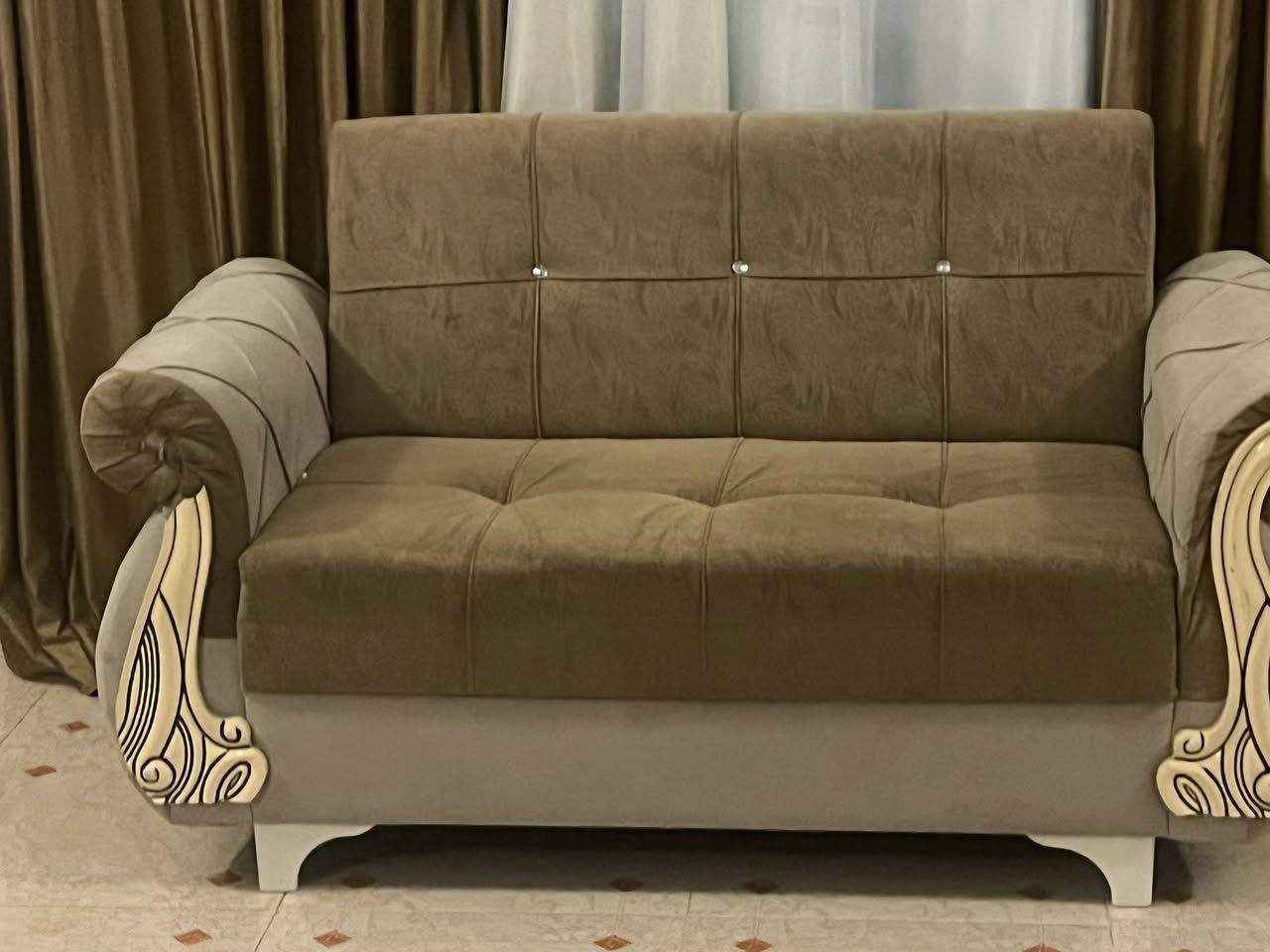 تخم عشر مقاعد للبيع ***********
