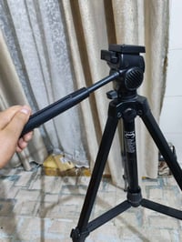 ستاند المنيوم • ١٨٠سم • عين التمور