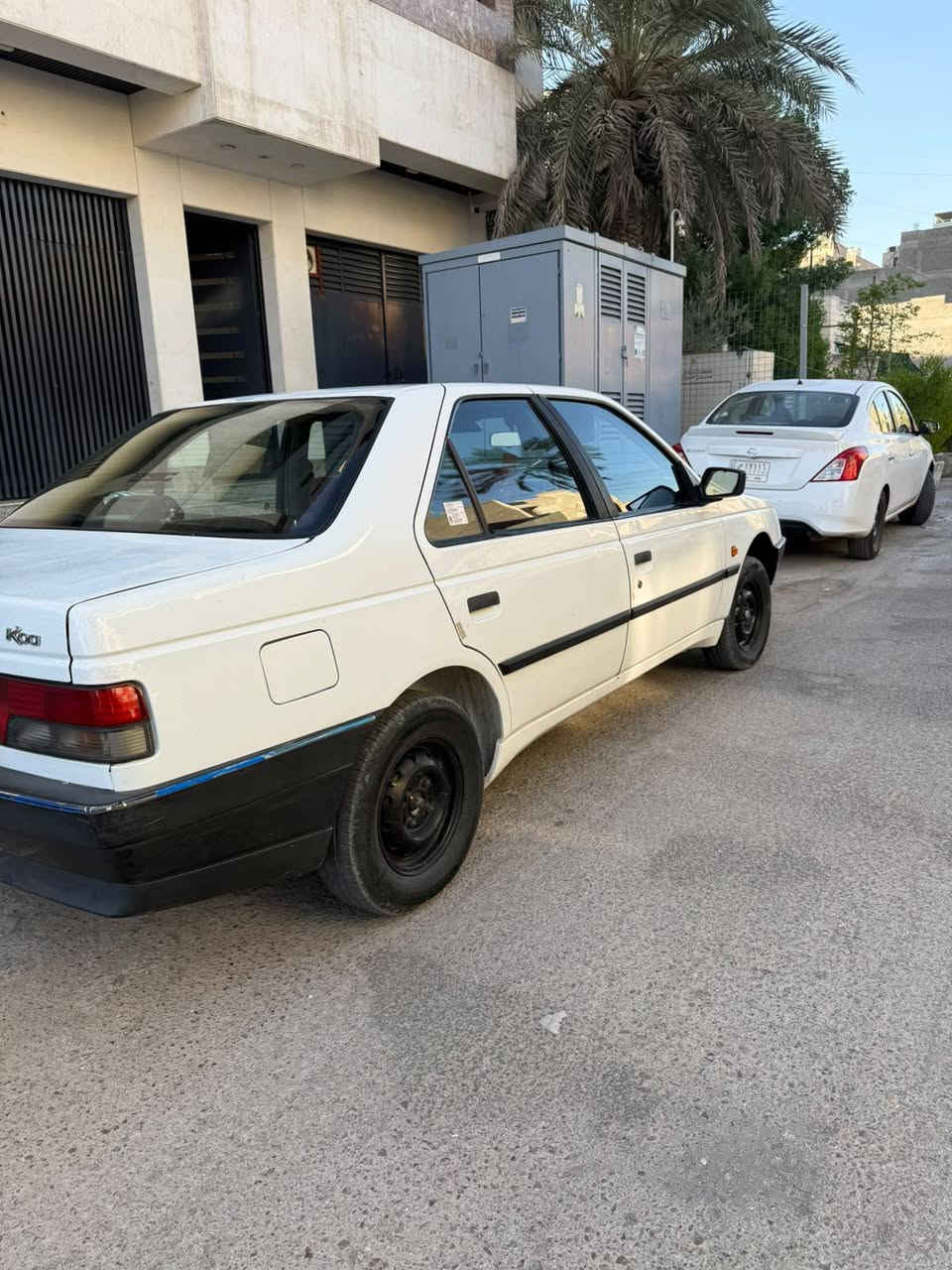 سلام عليكم من رخصة الادمن ..
بيجو 2008 سيارة جدا نظيفة تاير والصدر نصف عمر.. باتري جديد تبريد شغال درجة اولى كير جديد محرك جديد السيارة ماشية 187الف شواصي  مكفول.اكسل سيدرك ثكيل ..قمجي كلج ميكانيكي يعني ماي ..السيارة شرط الفحص بغداد رقم انكليزي بأسمي السعر 35 .. *********** بغداد, العراق
