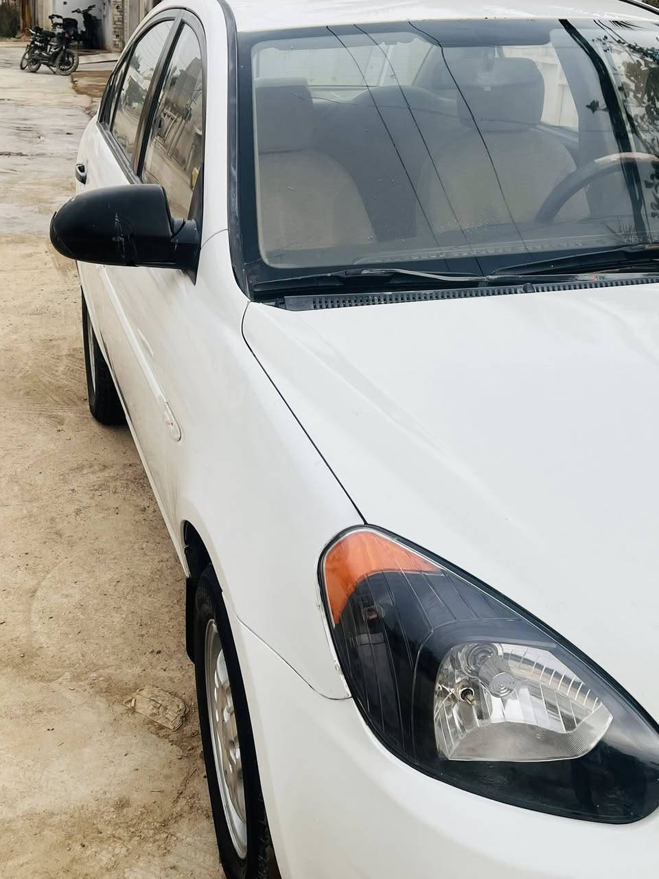 اكسنت موديل 2007 مكينه كير شرط كير عادي صدر جدد صبغ مكانات تبريد تدفئه كله شغاله رقم ديالى سنويه 27 شرط تحويل  سياره حلوه السعر 68 وبيه مجال استفسار على رقم *********** مكان سياره ديالى بعقوبه المفرك
