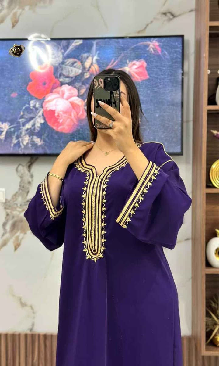 🟠🌹 *جديد  new* 🌹🟠

🟤قفطان بفصالة مثالية  للافراح و المناسبات 🎊
🟠مخدوم بثوب كريب سامبل 👑 من النوع الممتاز رطب و طايح 💯🥇💐
🟤مخدوم بالطرز كاطفيل و بالسفيفة أصلية دوبل ✨ بجودة و مخدوم بالقيطان  💎  
🟠متوفر بألوان رائعة ابتداءا من الغد 

🟤المقاسات:  
   L. XL . XXL. 3XL . 4XL الدار البيضاء, المغرب


**إذا كنت صاحب هذا الإعلان وتريد حذفه لأي سبب، رجاءا أرسل رسالة إلى الدعم الفني**