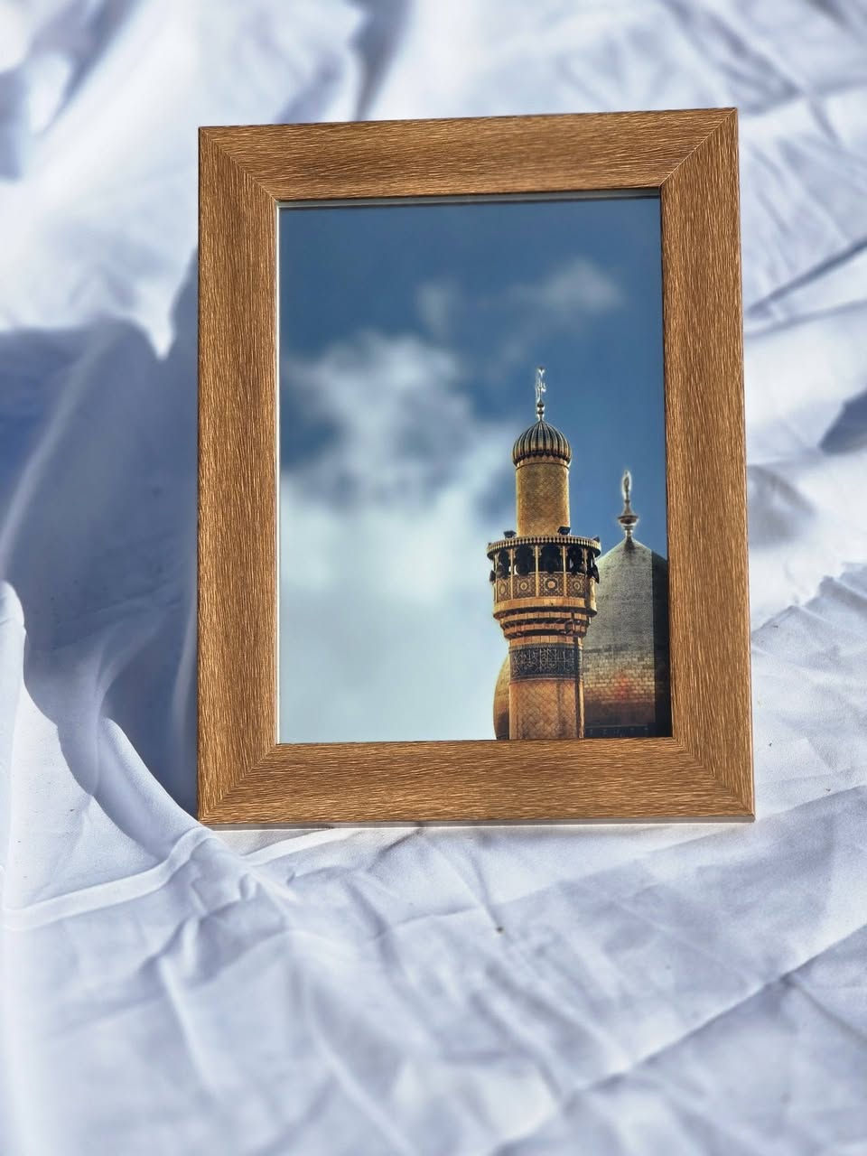 إجعل لقطتك مُمَيزة 🤍٫
مرآة زجاجية ذات إطار خشبي مُمتاز 
مزينة بِقُبة أمير المؤمنين عليه السلام 🌱.
للحَجز دايركت📥
📍يوجد توصيل لِكل المحافظات


**إذا كنت صاحب هذا الإعلان وتريد حذفه لأي سبب، رجاءا أرسل رسالة إلى الدعم الفني**