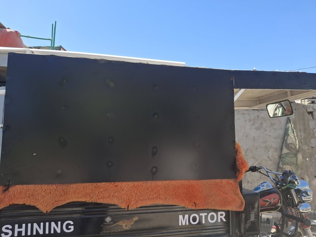 محجر ستوته للبيع النجف الاشرف شارع الصب مقابل قريه الغدير
محجر تزكام كامل تغليف مرتب 
السعر 200 الف مع المجال 
للاستفسار ***********
او مراسله الصفحه
