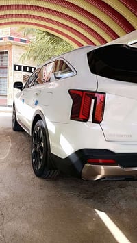 سورنتو 2025 للبيع خليجي مكينه 6 السياره مكفولة ماشيه 26  السعر 315 وبي...